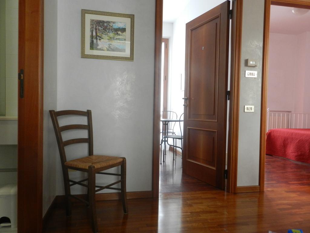 Brezza Affittacamere Montemarciano Zimmer foto